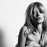 :: Babylon X ::Kate Moss nude photos and movie