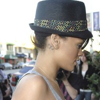 :: Babylon X ::Rihanna gallery @ Famous-People-Nude.com nude 
a