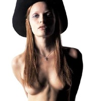 Rie Rasmussen sex pictures @ MillionCelebs.com free celebrity na