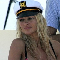 :: Babylon X ::Pamela Anderson gallery @ Celebsking.com nude and